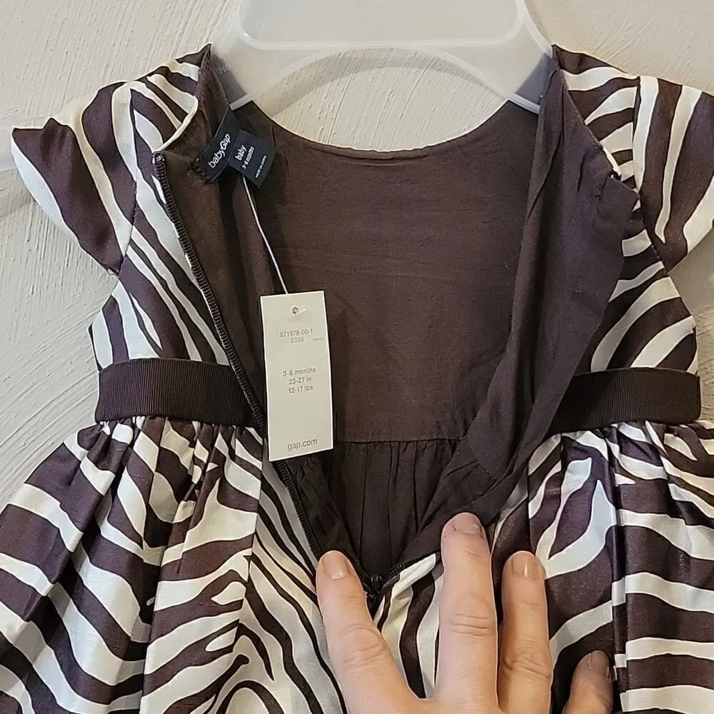 GAP 2-PIECE BROWN AND IVORY ZEBRA PRINT DRESS AND PANTIES, SIZE 3-6 MONTHS - NEW